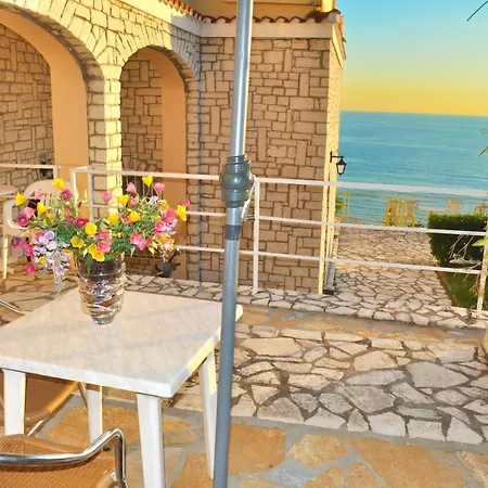 Maria With Pool - Agios Gordios Lejlighed *